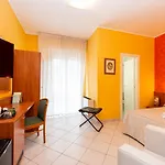 Hotel La Lanterna 3*