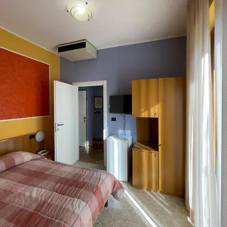 La Lanterna 3*