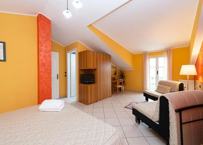 La Lanterna Отель Сильви-Марина