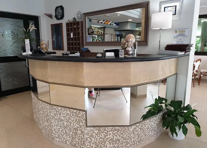 Hotel La Lanterna 3*